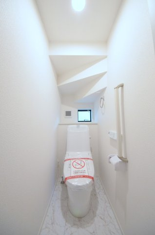 南観音町のトイレ|1階トイレ。勿論ウォシュレット付です。