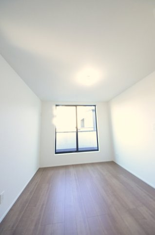 南観音町の洋室|全居室収納スペース有、お部屋が広く綺麗に使えます