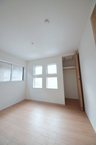 長束六丁目の洋室|全居室収納スペース有、お部屋が広く綺麗に使えます