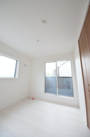 住吉二丁目の洋室|全居室収納スペース有、お部屋が広く綺麗に使えます