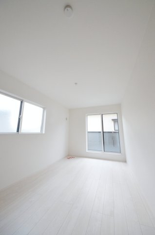 住吉二丁目の洋室|全居室収納スペース有、お部屋が広く綺麗に使えます