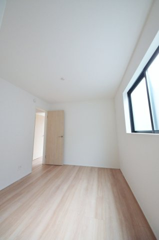 五日市中央三丁目の洋室|全居室収納スペース有、お部屋が広く綺麗に使えます