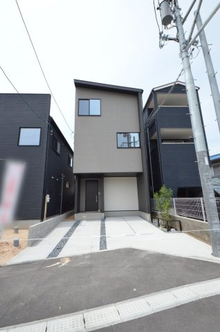 中筋三丁目の外観|前面道路は交通量も少なく駐車楽々
駐車は2台可能です