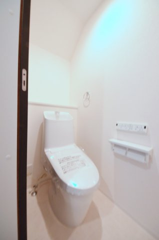 三筋二丁目のトイレ|1階トイレ。勿論ウォシュレット付です。