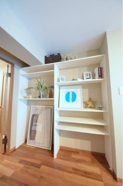 ダイアパレス己斐の収納|リビングに大容量の収納棚があります