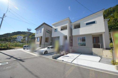 田方2丁目の前面道路含む現地写真|前面道路は交通量が少ない為駐車楽々。
駐車2台可能です。