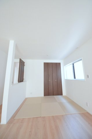 対厳山二丁目の洋室|全居室収納スペース有、お部屋が広く綺麗に使えます