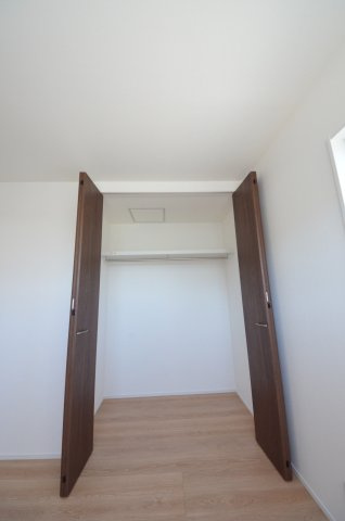 対厳山二丁目の収納|全居室収納スペース有、お部屋が広く綺麗に使えます