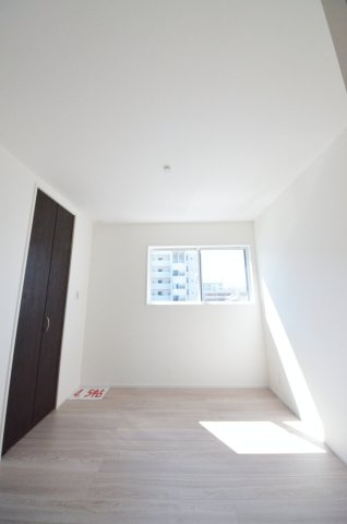 五日市中央一丁目の洋室|全居室収納スペース有、お部屋が広く綺麗に使えます