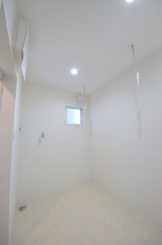 五日市中央一丁目の独立洗面台|ランドリールーム