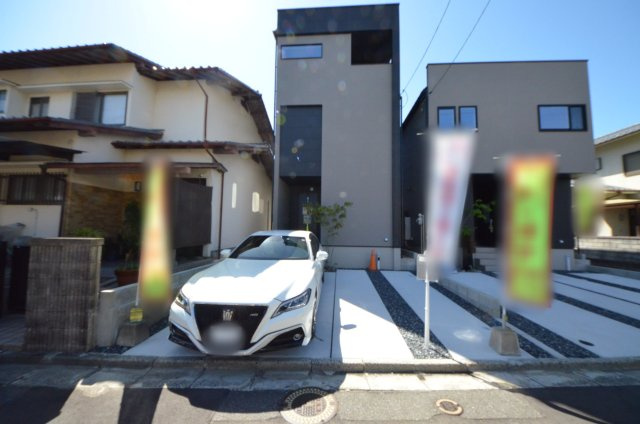 五日市中央一丁目の駐車場|楽々園電停徒歩4分の平地
駐車は2台可能です