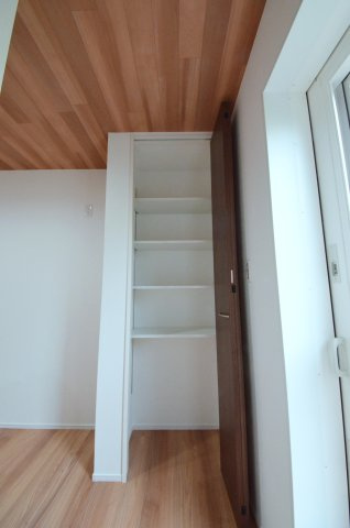 中山中町の収納|パントリースペース有
キッチン周りの収納も充実しています