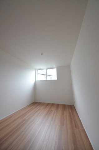 中山中町の洋室|全居室収納スペース有、お部屋が広く綺麗に使えます