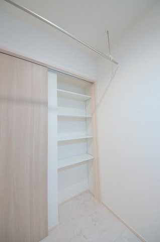 矢野西四丁目の収納|洗面所には収納スペースがあります