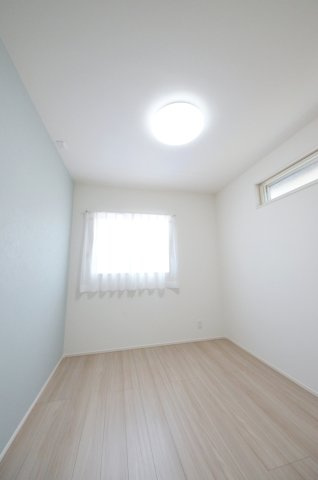 矢野西四丁目の洋室|全居室収納スペース有、お部屋が広く綺麗に使えます