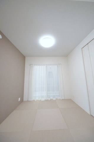 矢野西四丁目の和室|全居室収納スペース有、お部屋が広く綺麗に使えます