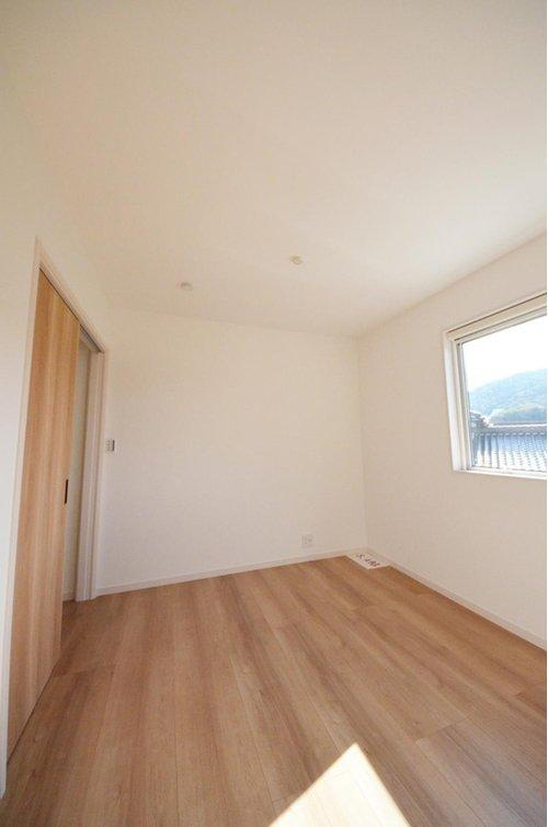 戸坂数甲2丁目のその他|全居室収納スペース有、お部屋が広く綺麗に使えます