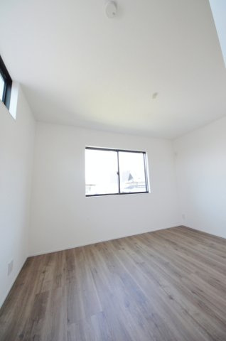 戸坂山根二丁目の洋室|全居室収納スペース有、お部屋が広く綺麗に使えます