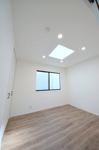 戸坂山根二丁目の洋室|全居室収納スペース有、お部屋が広く綺麗に使えます