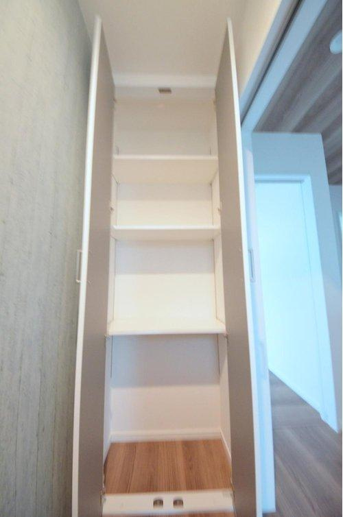 中野2丁目の収納|トイレにも収納スペースがあります