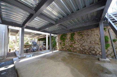 中山新町1丁目の収納|駐車場下にも広いスペースがあります