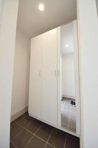 庚午南二丁目の収納|玄関には大容量のシューズボックス有