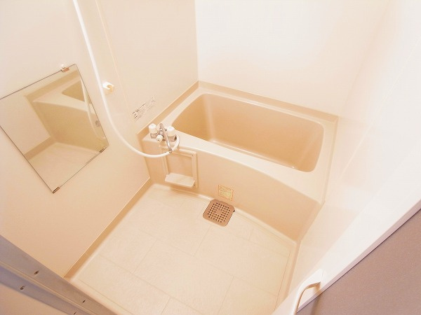 メゾンミルフィーユの浴室