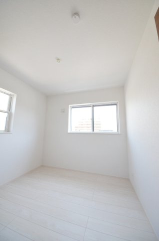 青崎二丁目の洋室|全居室収納スペース有、お部屋が広く綺麗に使えます