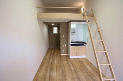 【洋室】 | キャロットハウス毛呂 | ■キッチン交換 ■室内クロス交換 ■エアコン交換 ■照明器具交換 ■無料Wi-Fi設置 ■木部塗装