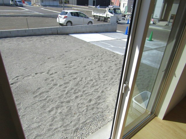 【庭】 | ブルーミングガーデン甲府市羽黒町3棟　1号棟 | お庭でゆったりと過ごせます