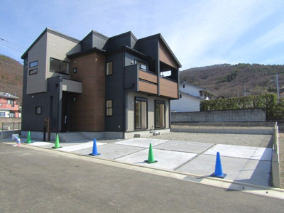 【駐車場】 | ブルーミングガーデン甲府市羽黒町3棟　1号棟 | 駐車場です