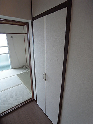 熊内マンションの収納