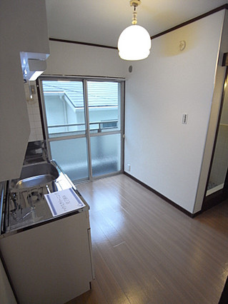 熊内マンションの居間・リビング