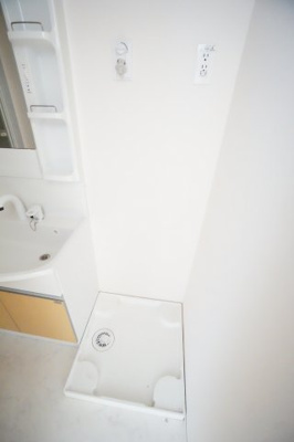 【洗面所】 | メルヴェールエスト | ※同物件・反転タイプの写真です。