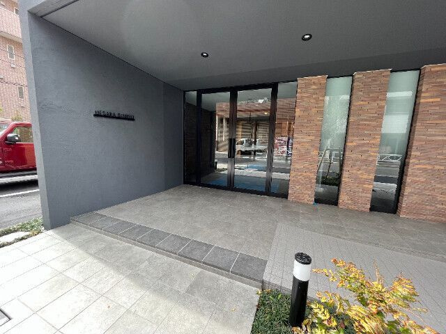 ウエサカ　ステューディオのエントランス