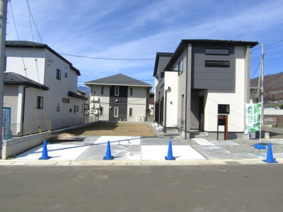 【庭】 | ブルーミングガーデン甲府市羽黒町3棟　2号棟 | お庭の付いた物件です