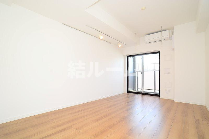 板橋区成増３丁目の賃貸マンションの居間・リビング