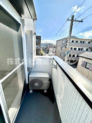 ワコーレヴィータ江坂WESTのバルコニー