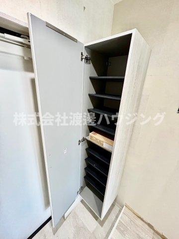 ワコーレヴィータ江坂WESTの収納|シューズBOX