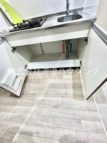 ワコーレヴィータ江坂WESTのキッチン|キッチン下収納