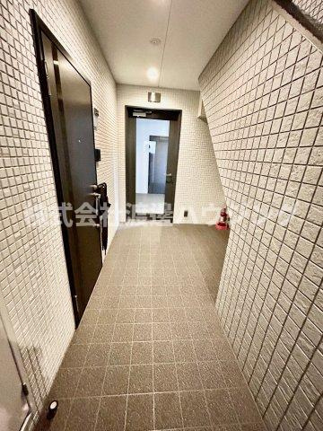 ワコーレヴィータ江坂WESTのロビー