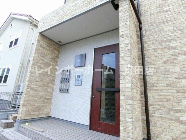 リブリ・WINROSE※初期費用分割あと払いサービス利用可能物件のエントランス