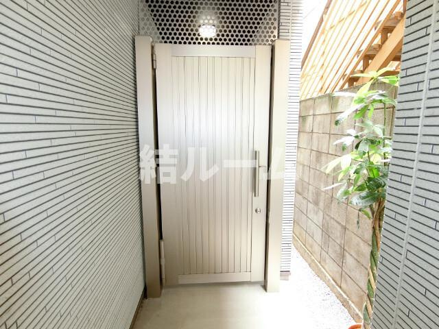 板橋区常盤台４丁目のアパートのエントランス