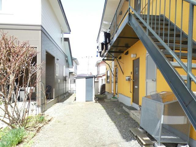 フラワーハイツ（緑ヶ岡）の外観
