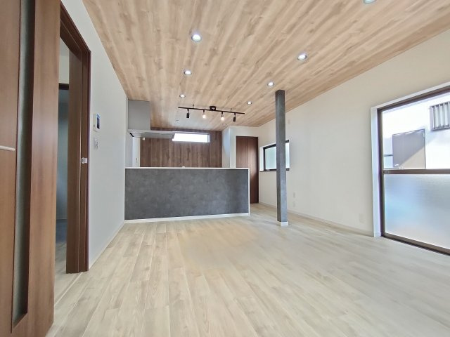 熊野町2丁目リフォーム済再販の居間・リビング