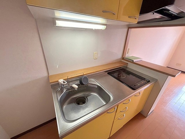 エル・セレーノ東三国のキッチン