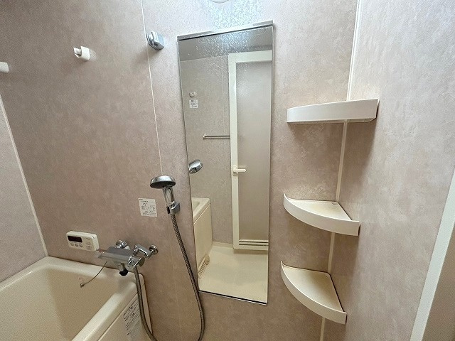 エル・セレーノ東三国の浴室