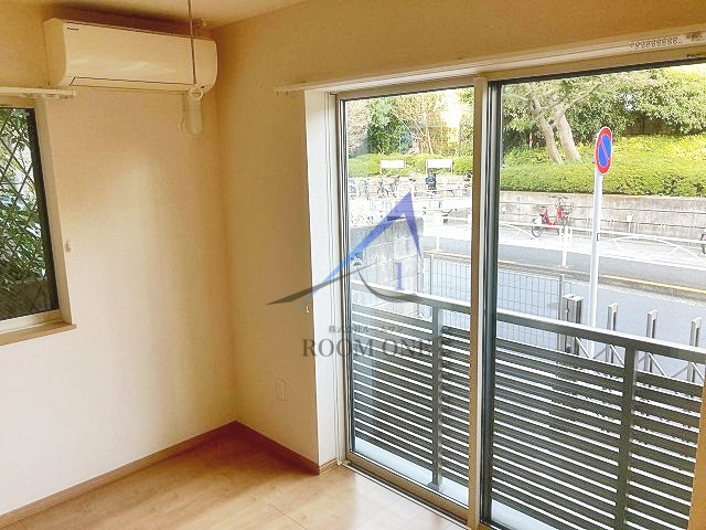 モンターニャ　ダルジェントの居間・リビング|洋室のお部屋です。