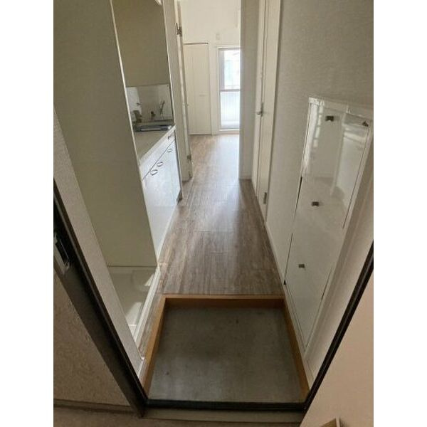 コーポLSR　名古屋市賃貸　仲介手数料無料の玄関