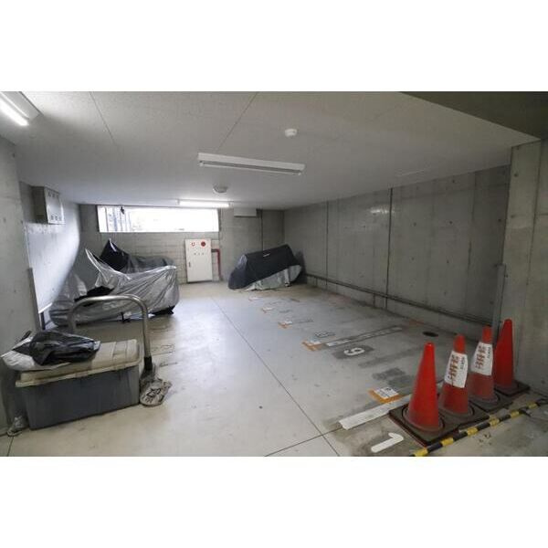 エコロジー鶴舞レジデンス　名古屋市賃貸　仲介手数料無料の駐車場